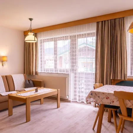 Apartment Gästehaus Wötzer Und Landhaus Stocka Grän