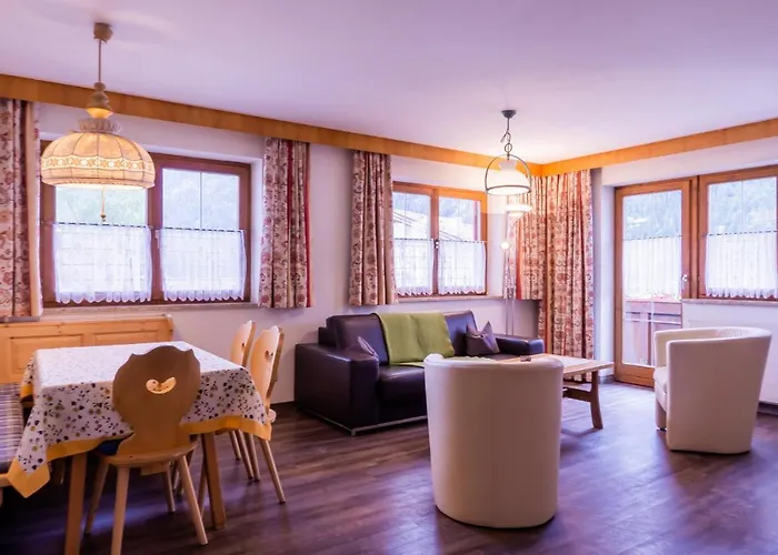 Gaestehaus Woetzer Und Landhaus Stocka גראן