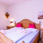 Gaestehaus Woetzer Und Landhaus Stocka