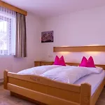 Gaestehaus Woetzer Und Landhaus Stocka شقة Grän
