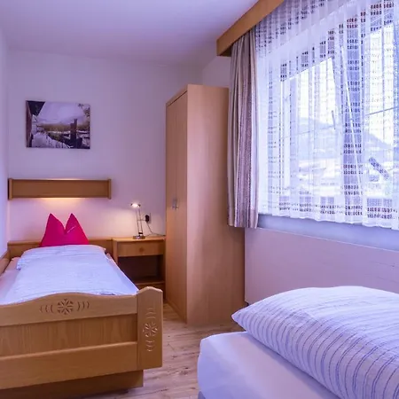 Appartement Gaestehaus Woetzer Und Landhaus Stocka