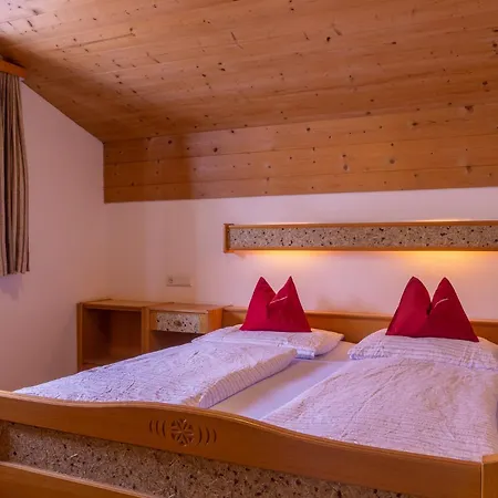 Appartement Gaestehaus Woetzer Und Landhaus Stocka *