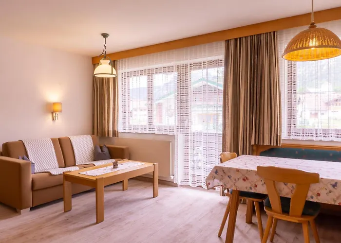 Daire Gaestehaus Woetzer Und Landhaus Stocka Grän